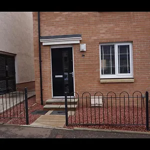 Peaceful, Lovely And Modern, Entire House Edinburgh